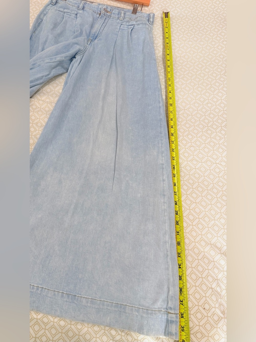 Pilcro Light Blue Wide Leg Cropped Jeans - Picture 3 of 8